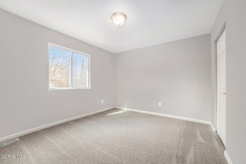 Tiny photo for 692 Ariel Court, Liberty Center, OH 43532 (MLS # 10005267)