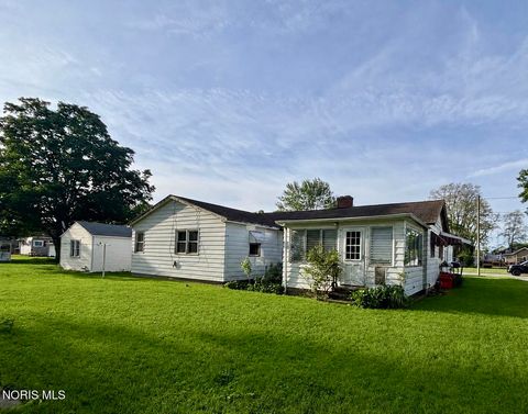 Tiny photo for 750 Park Street, Napoleon, OH 43545 (MLS # 10008165)