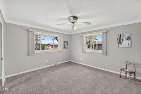 Tiny photo for 610 N Fostoria Road, Northwood, OH 43619 (MLS # 10011533)
