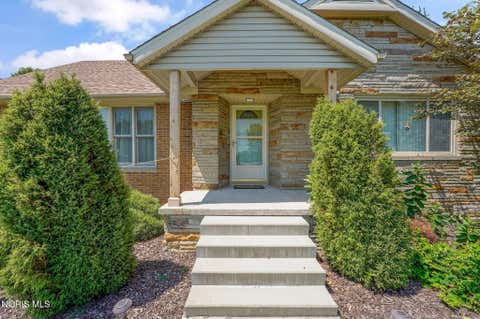 Tiny photo for 610 N Fostoria Road, Northwood, OH 43619 (MLS # 10011533)