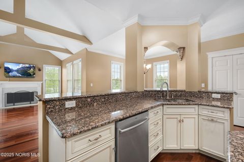 Tiny photo for 665 Meadowview Drive, Findlay, OH 45840 (MLS # 10000564)