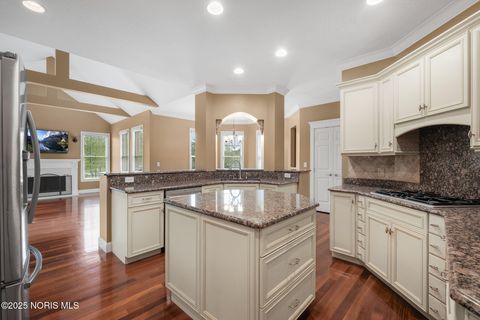 Tiny photo for 665 Meadowview Drive, Findlay, OH 45840 (MLS # 10000564)