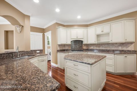 Tiny photo for 665 Meadowview Drive, Findlay, OH 45840 (MLS # 10000564)