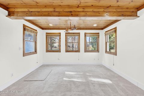 Tiny photo for 1057 Keeler Street, Maumee, OH 43537 (MLS # 10001564)