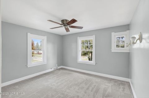 Tiny photo for 1057 Keeler Street, Maumee, OH 43537 (MLS # 10001564)