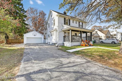 Photo of 1057 Keeler Street, Maumee, OH 43537 (MLS # 10001564)