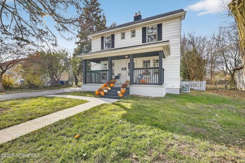Tiny photo for 1057 Keeler Street, Maumee, OH 43537 (MLS # 10001564)