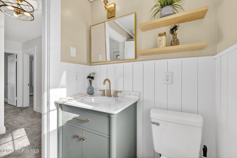 Tiny photo for 1057 Keeler Street, Maumee, OH 43537 (MLS # 10001564)