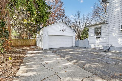 Tiny photo for 1057 Keeler Street, Maumee, OH 43537 (MLS # 10001564)