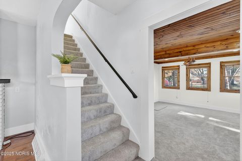 Tiny photo for 1057 Keeler Street, Maumee, OH 43537 (MLS # 10001564)