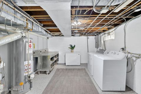 Tiny photo for 1057 Keeler Street, Maumee, OH 43537 (MLS # 10001564)