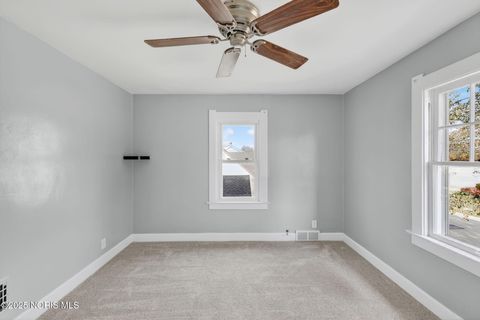 Tiny photo for 1057 Keeler Street, Maumee, OH 43537 (MLS # 10001564)