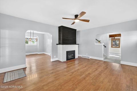 Tiny photo for 1057 Keeler Street, Maumee, OH 43537 (MLS # 10001564)