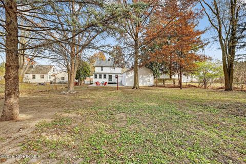 Tiny photo for 1057 Keeler Street, Maumee, OH 43537 (MLS # 10001564)