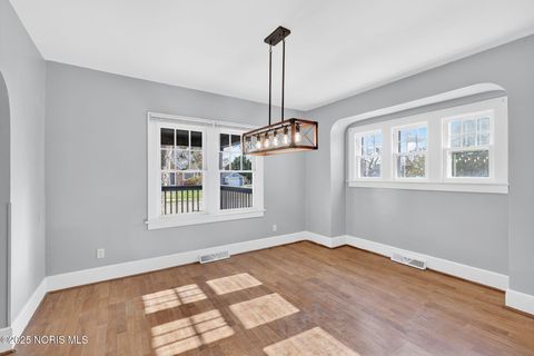 Tiny photo for 1057 Keeler Street, Maumee, OH 43537 (MLS # 10001564)