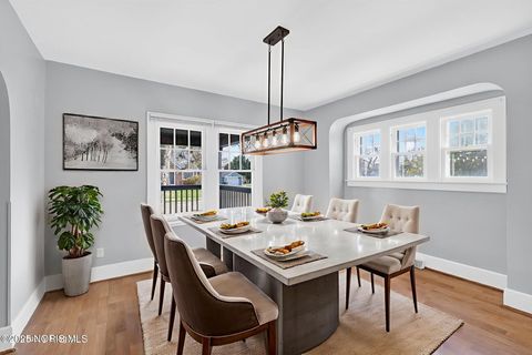 Tiny photo for 1057 Keeler Street, Maumee, OH 43537 (MLS # 10001564)