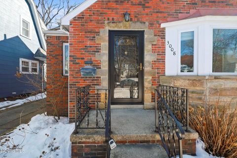 Tiny photo for 3008 Sherbrooke Road, Toledo, OH 43606 (MLS # 10004197)