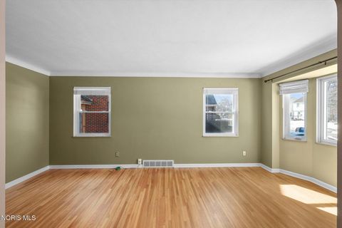 Tiny photo for 3008 Sherbrooke Road, Toledo, OH 43606 (MLS # 10004197)