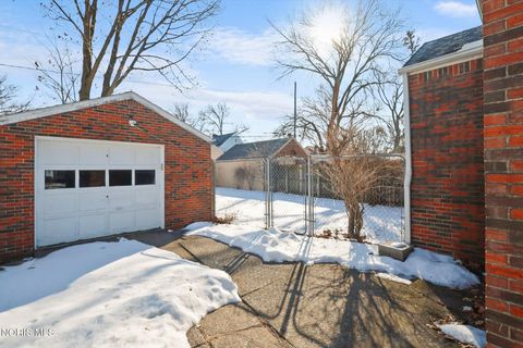 Tiny photo for 3008 Sherbrooke Road, Toledo, OH 43606 (MLS # 10004197)