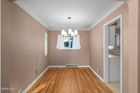 Tiny photo for 3008 Sherbrooke Road, Toledo, OH 43606 (MLS # 10004197)