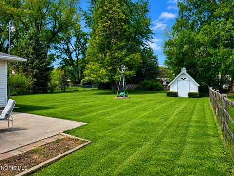 Tiny photo for 5855 Holly Glenn Drive, Toledo, OH 43612 (MLS # 10008089)