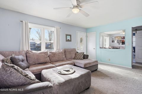 Tiny photo for 232 Prentiss Avenue, Findlay, OH 45840 (MLS # 10001944)