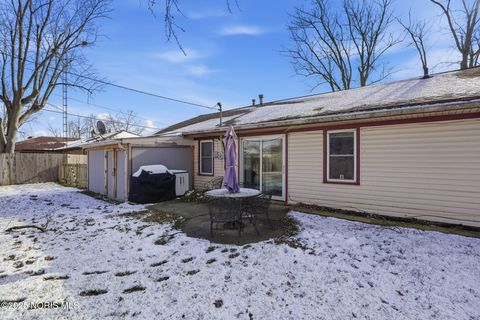 Tiny photo for 232 Prentiss Avenue, Findlay, OH 45840 (MLS # 10001944)