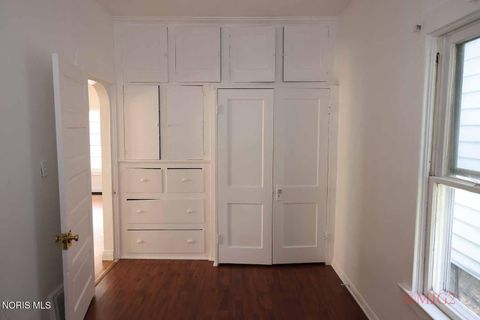 Tiny photo for 723 Ashwood Avenue, Toledo, OH 43608 (MLS # 10006816)