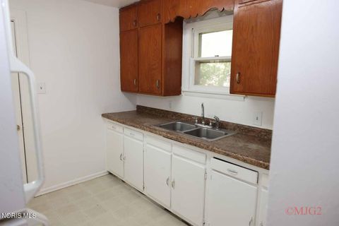 Tiny photo for 723 Ashwood Avenue, Toledo, OH 43608 (MLS # 10006816)