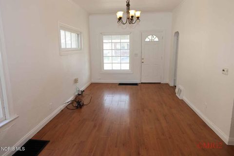 Tiny photo for 723 Ashwood Avenue, Toledo, OH 43608 (MLS # 10006816)