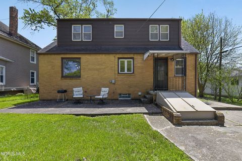 Tiny photo for 2436 Lark Avenue, Toledo, OH 43613 (MLS # 10007495)