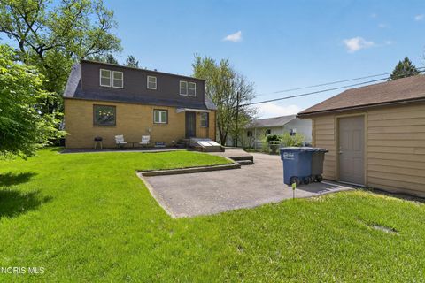 Tiny photo for 2436 Lark Avenue, Toledo, OH 43613 (MLS # 10007495)