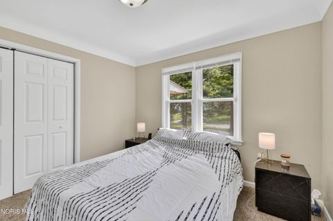 Tiny photo for 2436 Lark Avenue, Toledo, OH 43613 (MLS # 10007495)