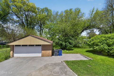 Tiny photo for 2436 Lark Avenue, Toledo, OH 43613 (MLS # 10007495)