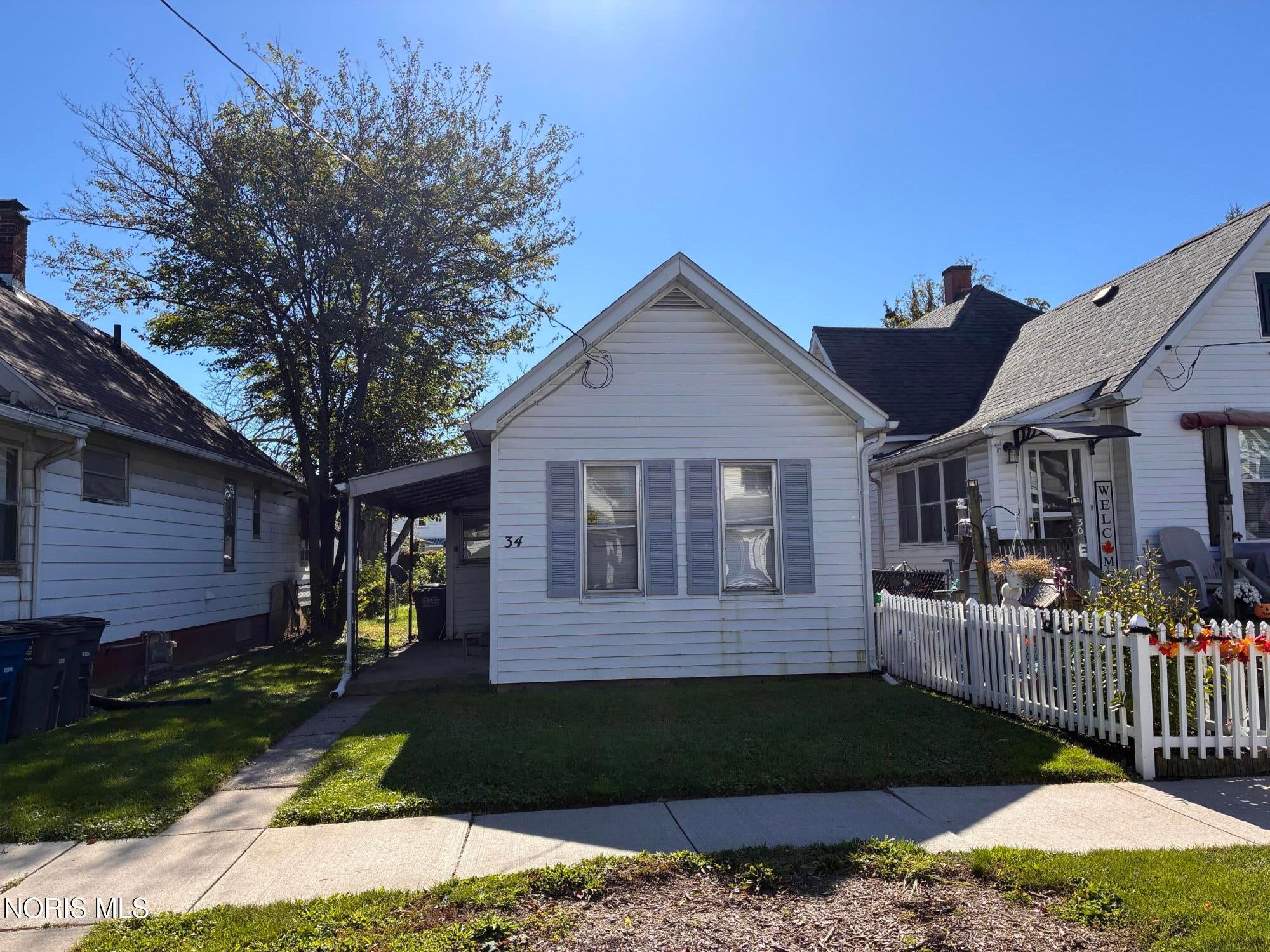 34 E Oakland Street