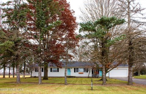 Photo of 19350 Luckey Road, Pemberville, OH 43450 (MLS # 10001466)