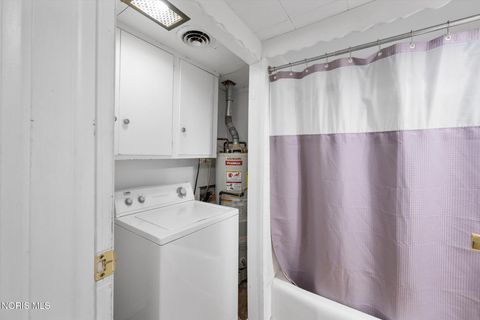 Tiny photo for 913 W College Avenue, Woodville, OH 43469 (MLS # 10006719)