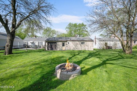 Tiny photo for 913 W College Avenue, Woodville, OH 43469 (MLS # 10006719)