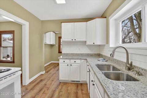 Tiny photo for 4444 Belmar Avenue, Toledo, OH 43612 (MLS # 10004108)