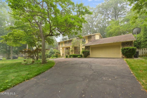Tiny photo for 4357 Bromley Drive, Toledo, OH 43623 (MLS # 10010815)