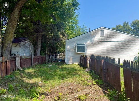Tiny photo for 525 Heathshire Drive, Toledo, OH 43607 (MLS # 10012415)