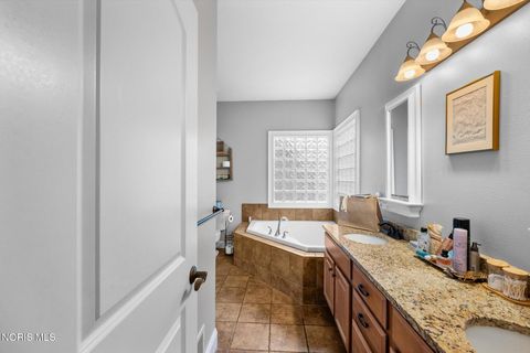 Tiny photo for 1103 Timberbrook Court, Perrysburg, OH 43551 (MLS # 10006183)