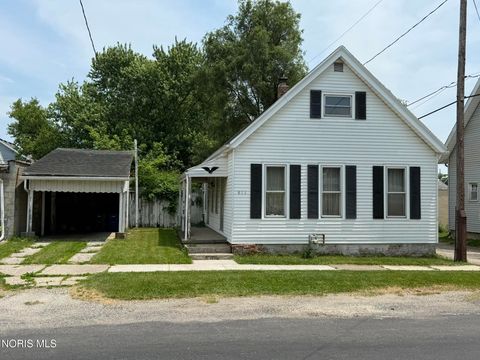 Homes For Sale - 811 Willard Street<br/> Toledo, OH 43605