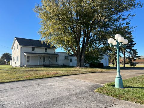 Photo of 215 Briar Hill Road, North Baltimore, OH 45872 (MLS # 10000408) Photo of 215 Briar Hill Road, North Baltimore, OH 45872 (MLS # 10000408)