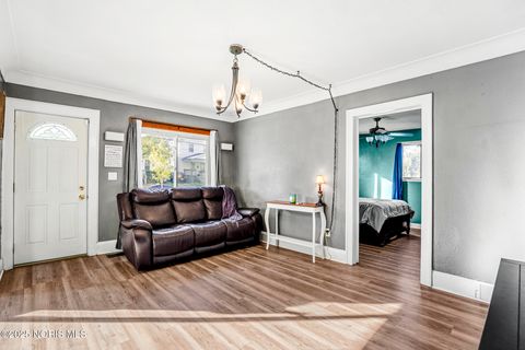 Tiny photo for 1820 Barrows Street, Toledo, OH 43613 (MLS # 10000783)