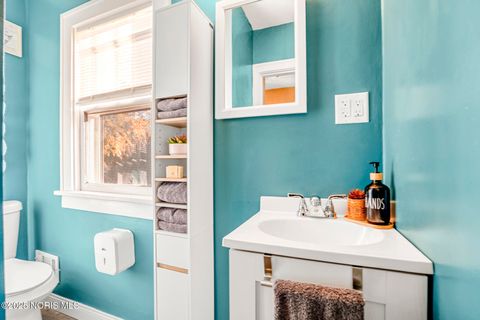 Tiny photo for 1820 Barrows Street, Toledo, OH 43613 (MLS # 10000783)