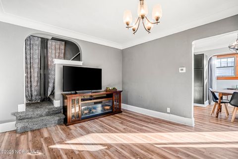 Tiny photo for 1820 Barrows Street, Toledo, OH 43613 (MLS # 10000783)