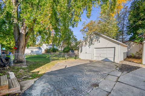 Tiny photo for 1820 Barrows Street, Toledo, OH 43613 (MLS # 10000783)