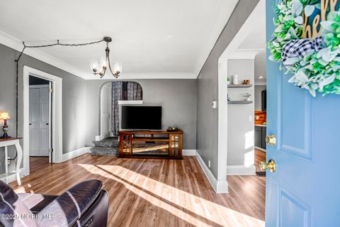 Tiny photo for 1820 Barrows Street, Toledo, OH 43613 (MLS # 10000783)