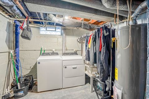 Tiny photo for 1820 Barrows Street, Toledo, OH 43613 (MLS # 10000783)